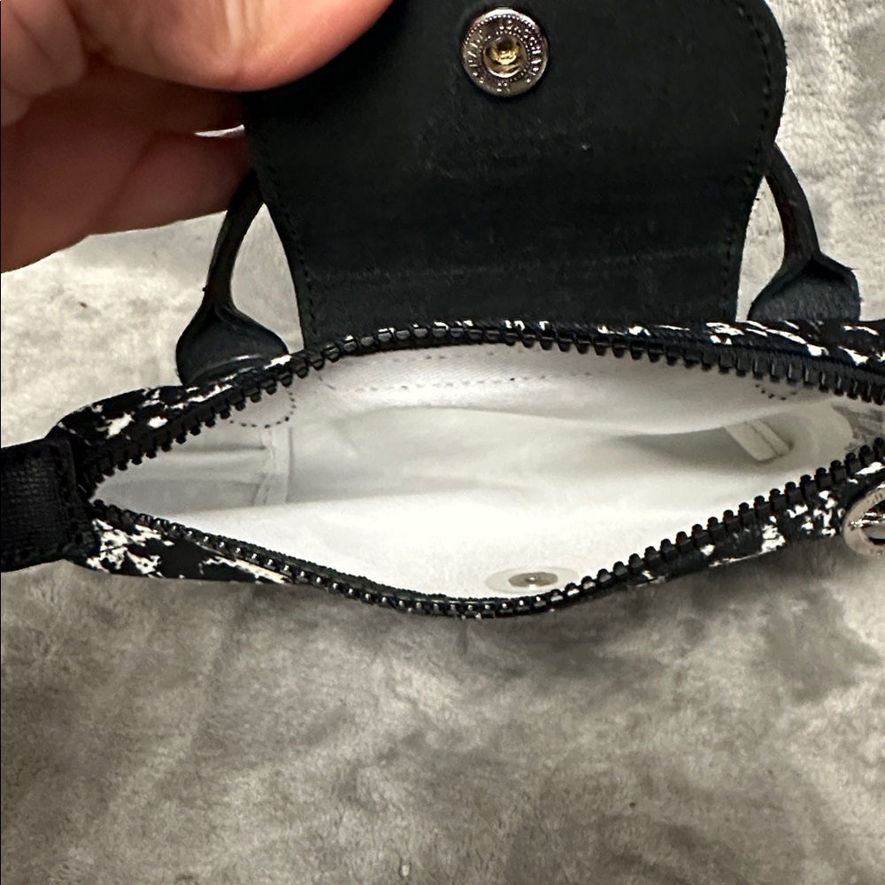 Longchamp Le Pliage Cosmetics Case - Picture 4 of 5